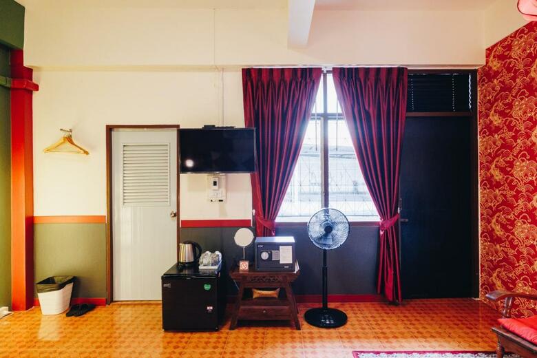 Hostal Sleeper House