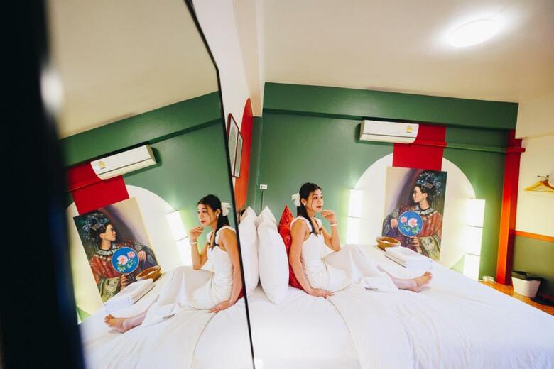 Hostal Sleeper House