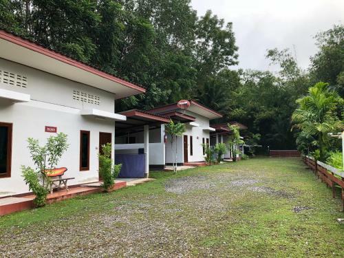 Hostal Thanathorn Guesthouse
