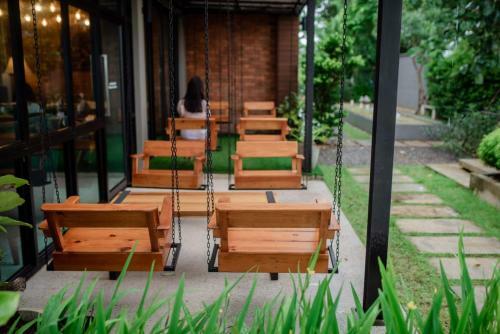 Canvas Family Home