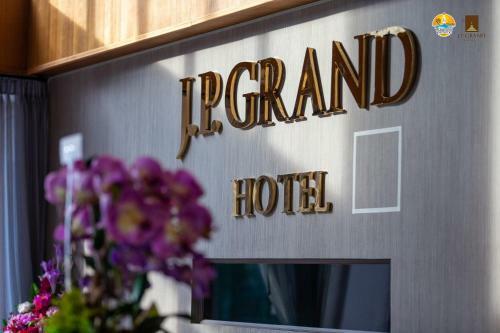 J.p.grand Hotel