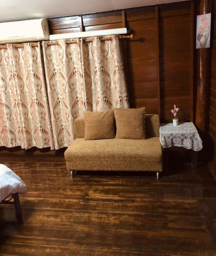 Hostal Banthai Guesthouse