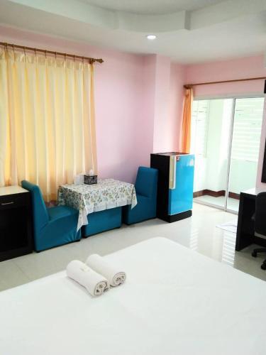 Hotel Oyo 75399 Choktipparat Place