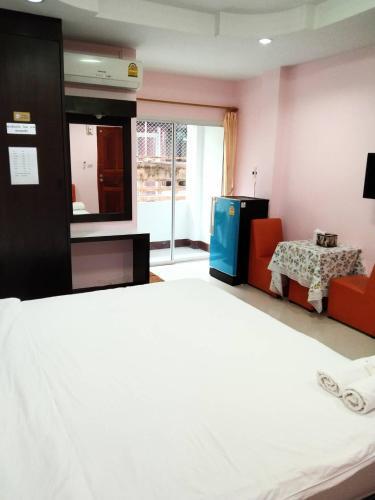 Hotel Oyo 75399 Choktipparat Place
