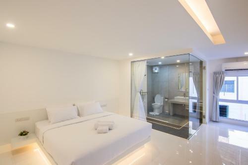 Thewhitehotel By Charoensri - Sha Extra Plus