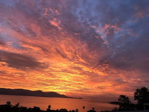 Sunset Lagoon | Villa Rihanna 2