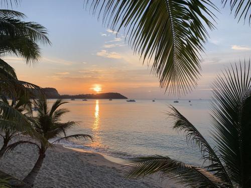 Sunset Lagoon | Villa Rihanna 2