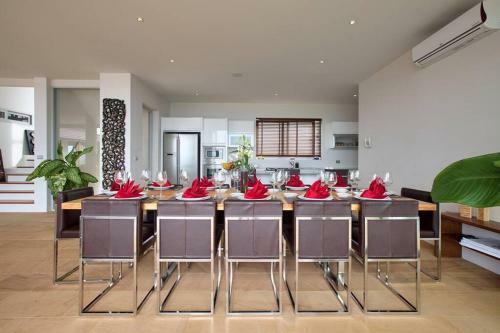 6 Bedroom Luxury Villa Moon