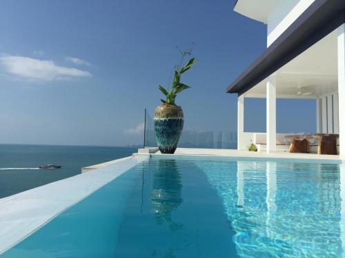 Fabuleuse Villa Aliz�s, Vue Mer Avec V�hicule 4x4