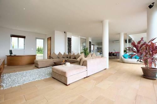 5 Bedroom Luxury Sea View Villa Moon
