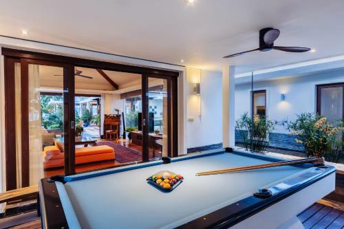 5 Bedroom Beach Front Villa Bang Po