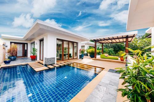 5 Bedroom Beach Front Villa Bang Po