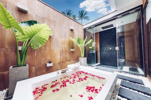 5 Bedroom Beach Front Villa Bang Po