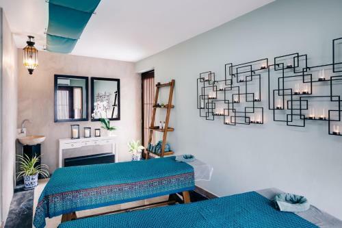 5 Bedroom Beach Front Villa Bang Po