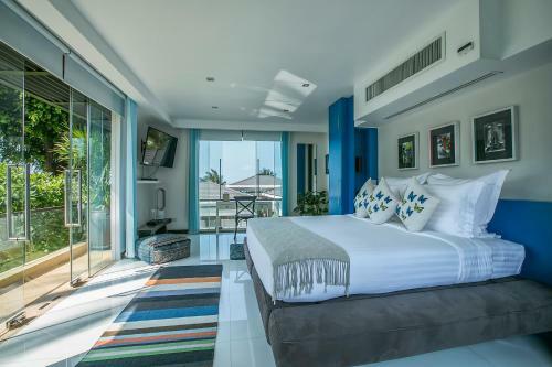 5 Bedroom Beach Front Villa Bang Po