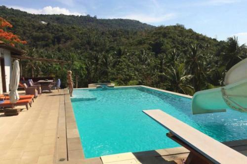 5 Bedroom Sea View Villa With Waterslide