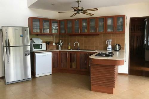 3 Bedroom Sea View Villa Santi