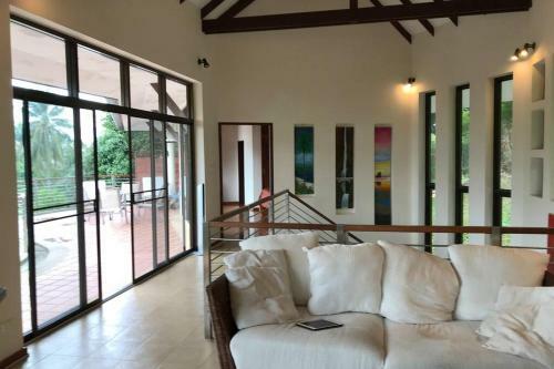 3 Bedroom Sea View Villa Santi