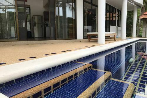 3 Bedroom Sea View Villa Santi