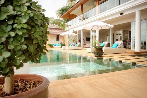 12 Bedroom Luxurious Seaview Villas