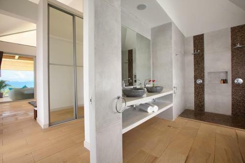 12 Bedroom Luxurious Seaview Villas