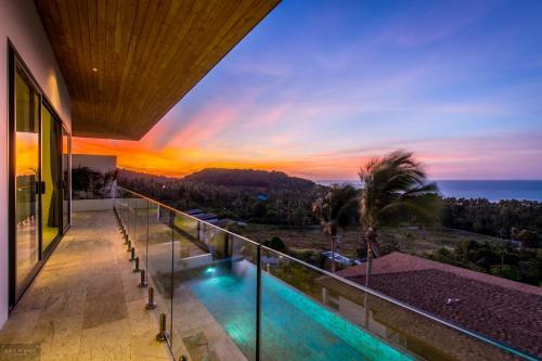 12 Bedroom Luxurious Seaview Villas