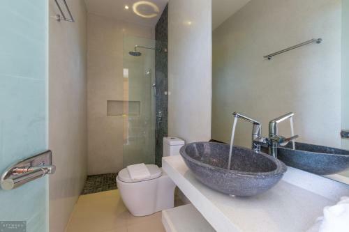 12 Bedroom Luxurious Seaview Villas
