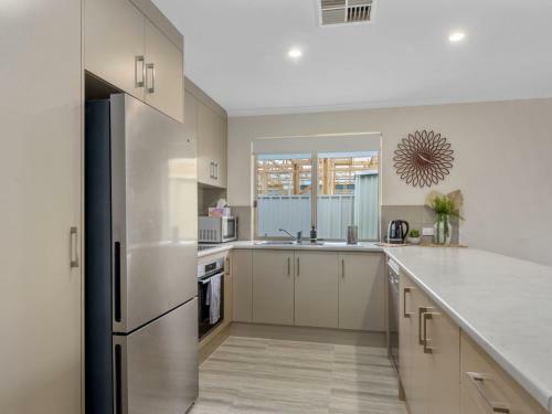 2 Ulonga Court