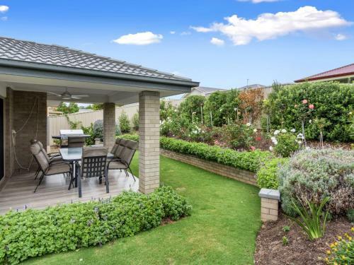 2 Ulonga Court