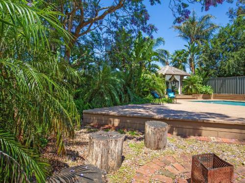 Bali Huts At Nowra - Private Resort Style Pool