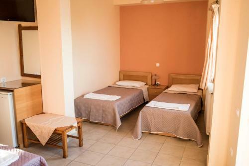 Hostal Zoumboulis Rooms