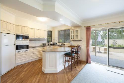 Lochinvar/camellia , Magnolia , Maple Cottage For A Relaxing Bathurst Holiday