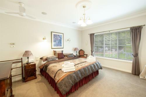 Lochinvar/camellia , Magnolia , Maple Cottage For A Relaxing Bathurst Holiday