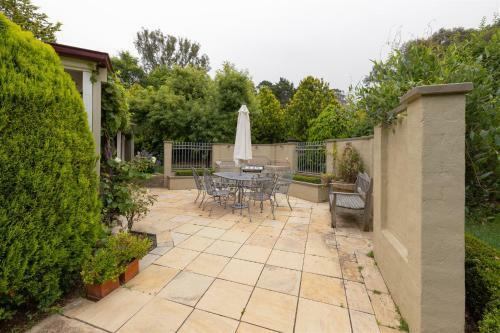 Lochinvar/camellia , Magnolia , Maple Cottage For A Relaxing Bathurst Holiday