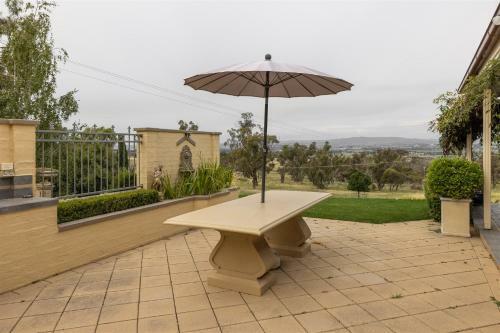 Lochinvar/camellia , Magnolia , Maple Cottage For A Relaxing Bathurst Holiday