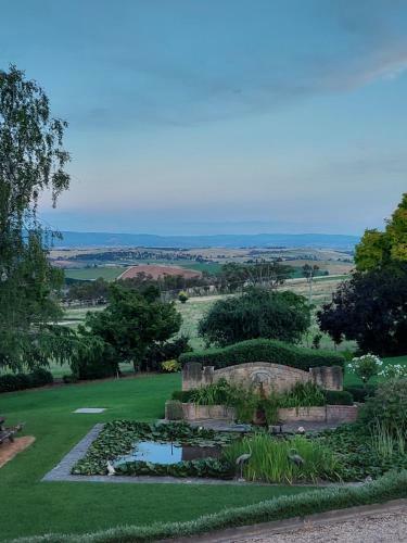 Lochinvar/camellia , Magnolia , Maple Cottage For A Relaxing Bathurst Holiday
