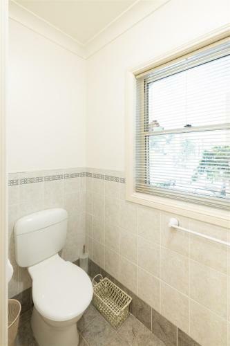 Lochinvar/camellia , Magnolia , Maple Cottage For A Relaxing Bathurst Holiday
