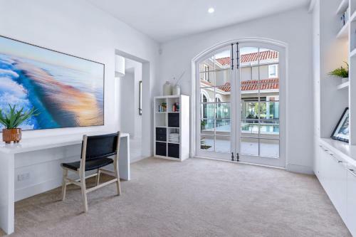 Elegance On The River, Noosa Waters