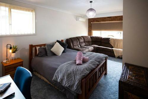Contractor's Heaven And Entertainer