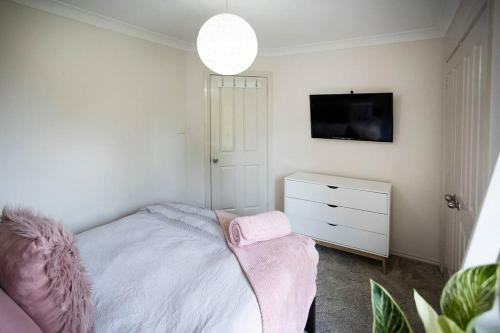 Contractor's Heaven And Entertainer