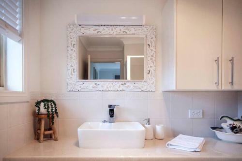 Contractor's Heaven And Entertainer