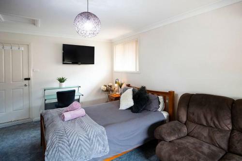 Contractor's Heaven And Entertainer