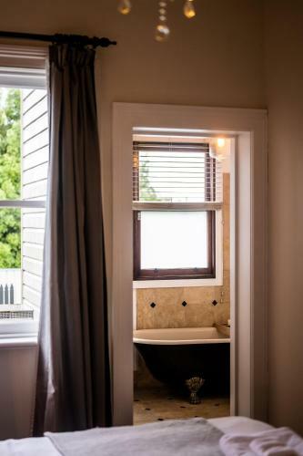 Lady Edwina Suite 2