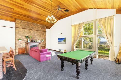 Razorback Holiday House With Incredible Views