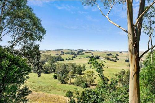 Bimbadeen - Stunning Poowong Valley View