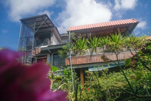 Lodge Pondok Legon House