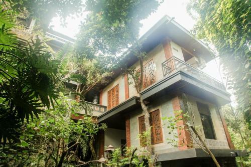 Lodge Pondok Legon House