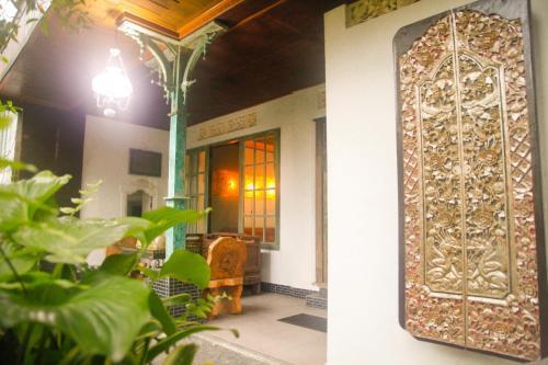 Lodge Pondok Legon House