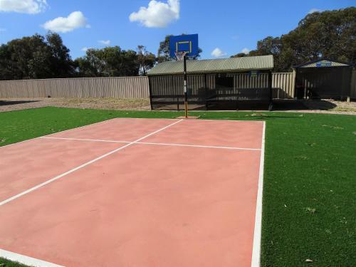 Moonta Bay Cabins - Cabin 8
