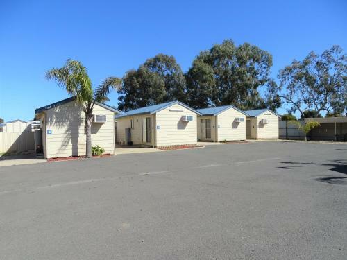 Moonta Bay Cabins - Cabin 5